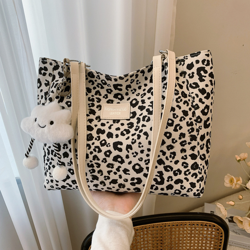 高级感水桶包波西米亚托特包新款百搭流行包包女大容量单肩包