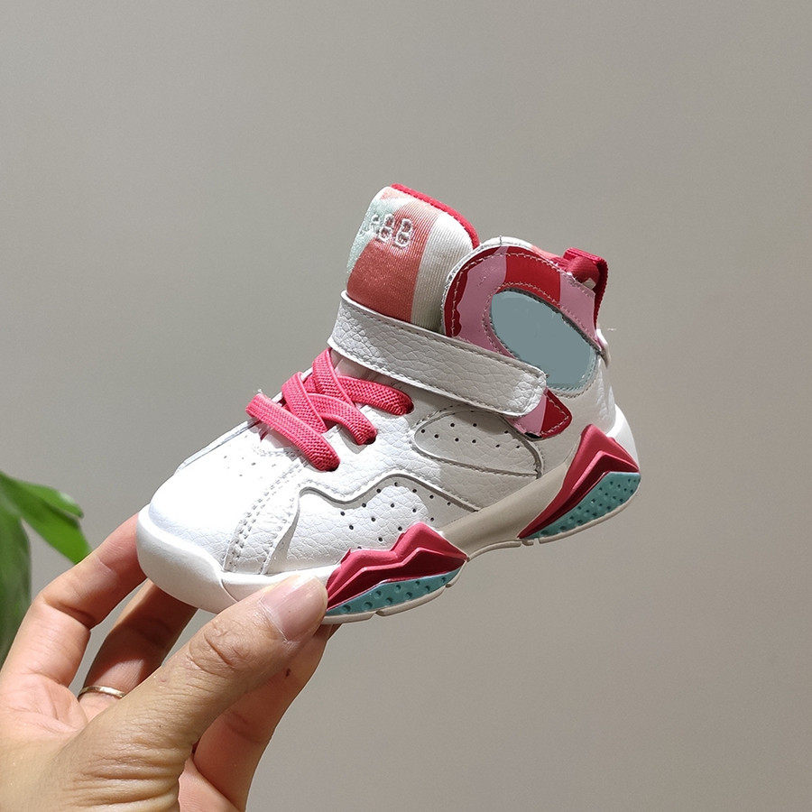 兒童運動鞋2020年冬季新款男童高幫防滑籃球鞋女童棉鞋時尚休閑鞋在類目 童鞋/嬰兒鞋/親子鞋, 運動鞋中 - 來自Buy2taobao.com提供專業的淘寶代購服務