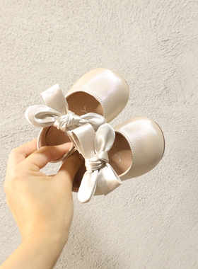 崔丫丫蝴蝶结婴儿学步鞋软底防滑公主皮鞋春秋女宝宝单鞋周岁生日