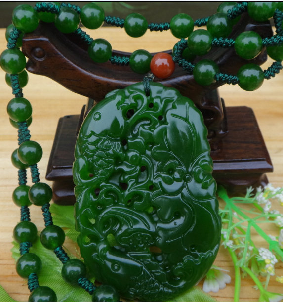 新疆和田碧玉金鱼 莲花男女款吊坠 精雕连年有余；鱼满绿吊坠