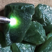 岫玉边角料籽料裸石 天然玉石原石 岫玉180毛料 雕刻玉器挂坠摆件