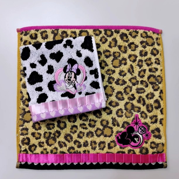 迪士尼豹纹方巾缎布花边贴布刺绣可爱卡通米妮米奇柔软吸水毛巾