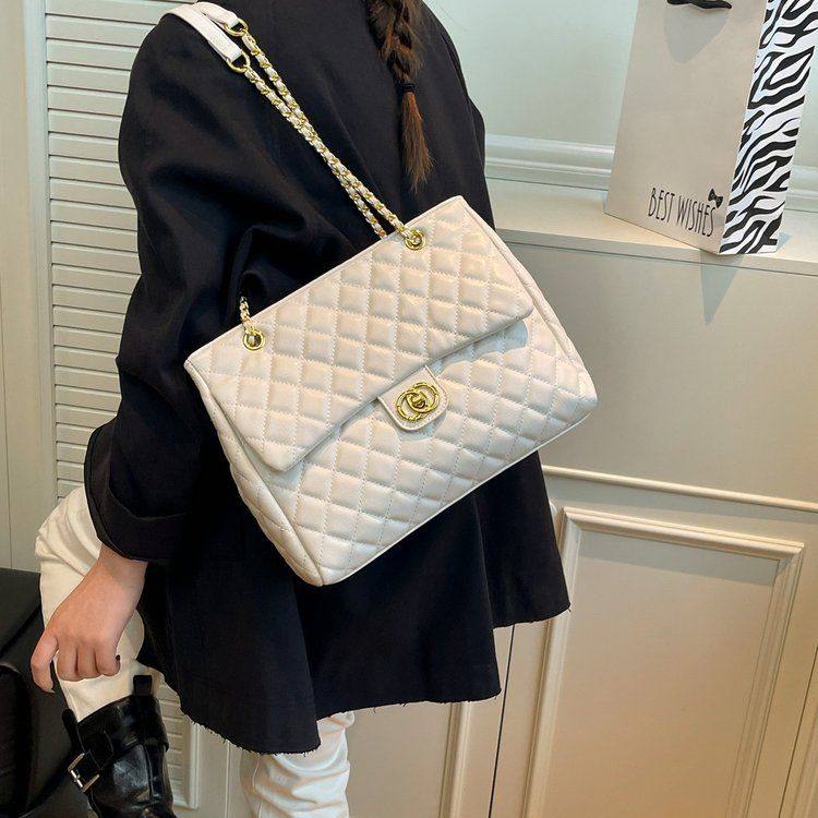 新品女包小众设计夏季百搭甜美淑女链条单肩包头层牛皮小方包,运动包/户外包/配件,单肩包,淘宝优惠券,粉丝福利购,淘宝优惠卷