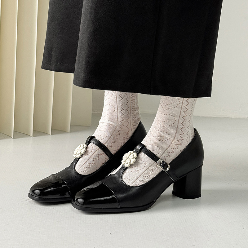 XINXIU//小香风黑色漆皮玛丽珍鞋女粗跟浅口T字带山茶花法式单鞋,女鞋,玛丽珍鞋,淘宝优惠券,粉丝福利购,淘宝优惠卷