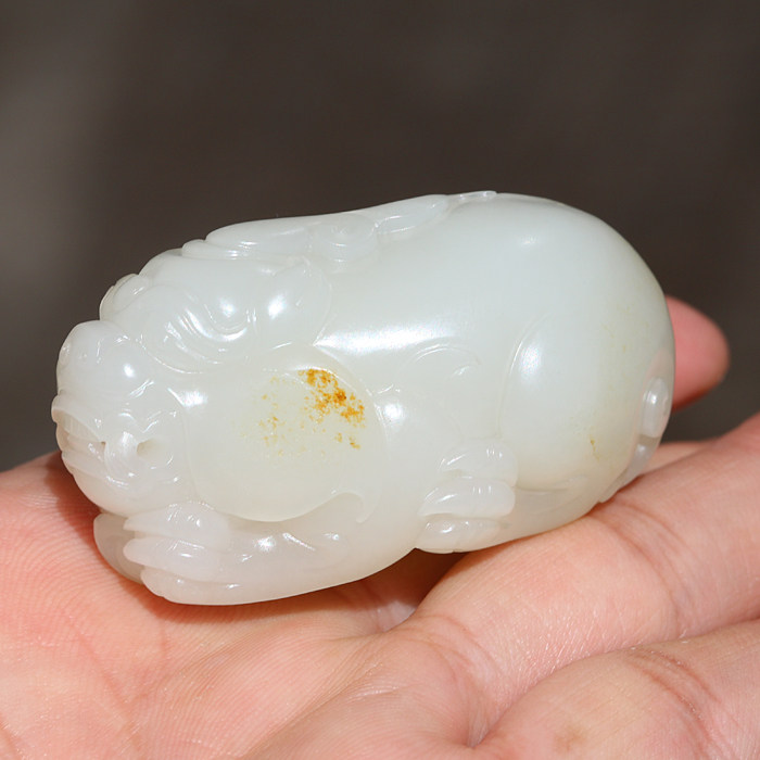 正宗新疆和田玉籽料玉龙喀什河洒金皮白玉苏工招财貔貅男女款挂件