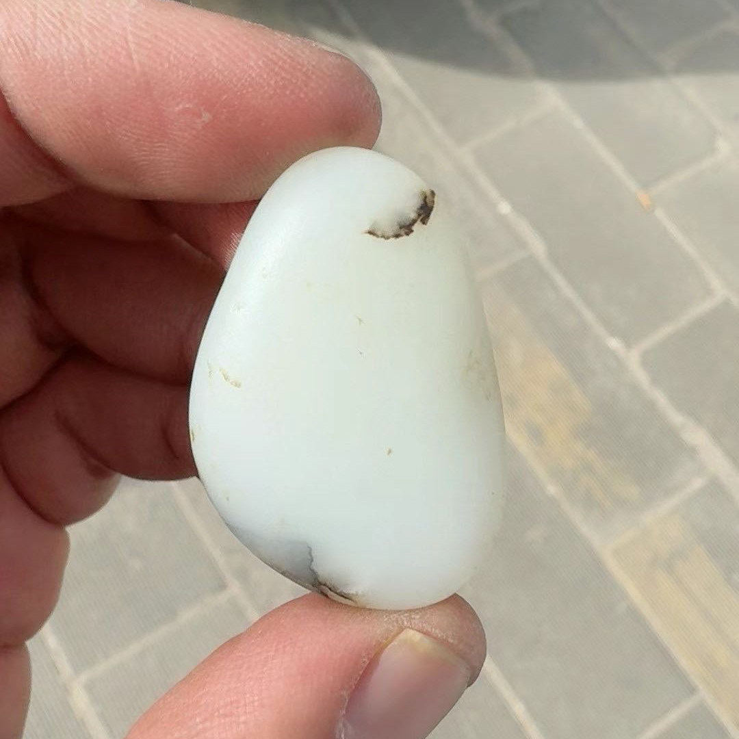 正宗新疆和田玉籽料高脂粉羊脂白玉飘墨原石玩料做料吊坠挂件无修