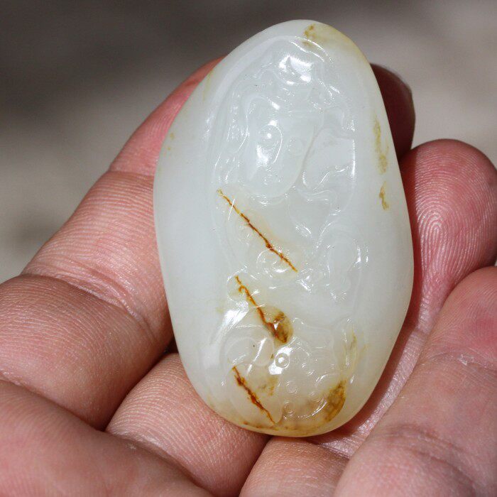 正宗新疆和田玉籽料洒金皮一级白羊脂玉原石独自挂件观音优质推荐