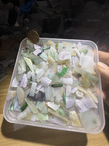 C1876精选糯冰小料一盘157件天然缅甸翡翠边角料保真保A假一罚三