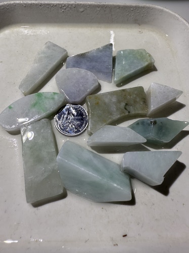 C1198一盘12个简单抛光天然缅甸翡翠边角料保真保A假一罚三