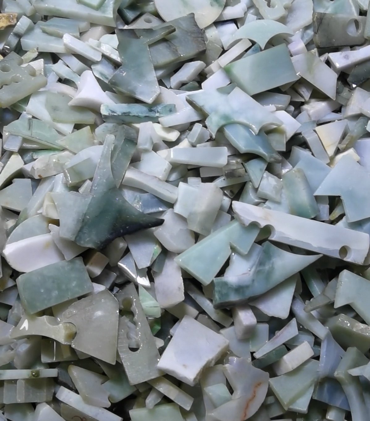 300g缅甸翡翠原石天然A货碎料新手学习雕刻练手边角下脚料随机发