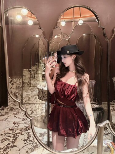 GGQSDZ【矜贵感】红色性感醋酸双面缎吊带花苞高腰裙裤两件套装