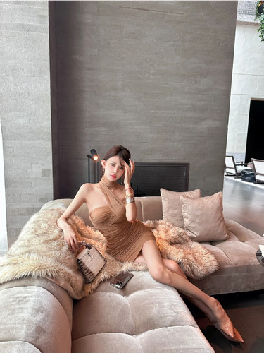 GGQSDZ【琥珀恋人】AW定制挂脖露肩网纱褶皱修身包臀连衣裙