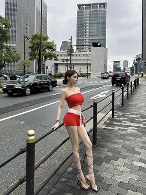 GGQSDZ【媚骨天生】休闲套装女性感一字肩抹胸上衣高腰短裤两件套