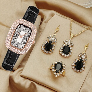 2026年新款 颜控设计感女表小众轻奢ins女士皮带手表520情人节礼物