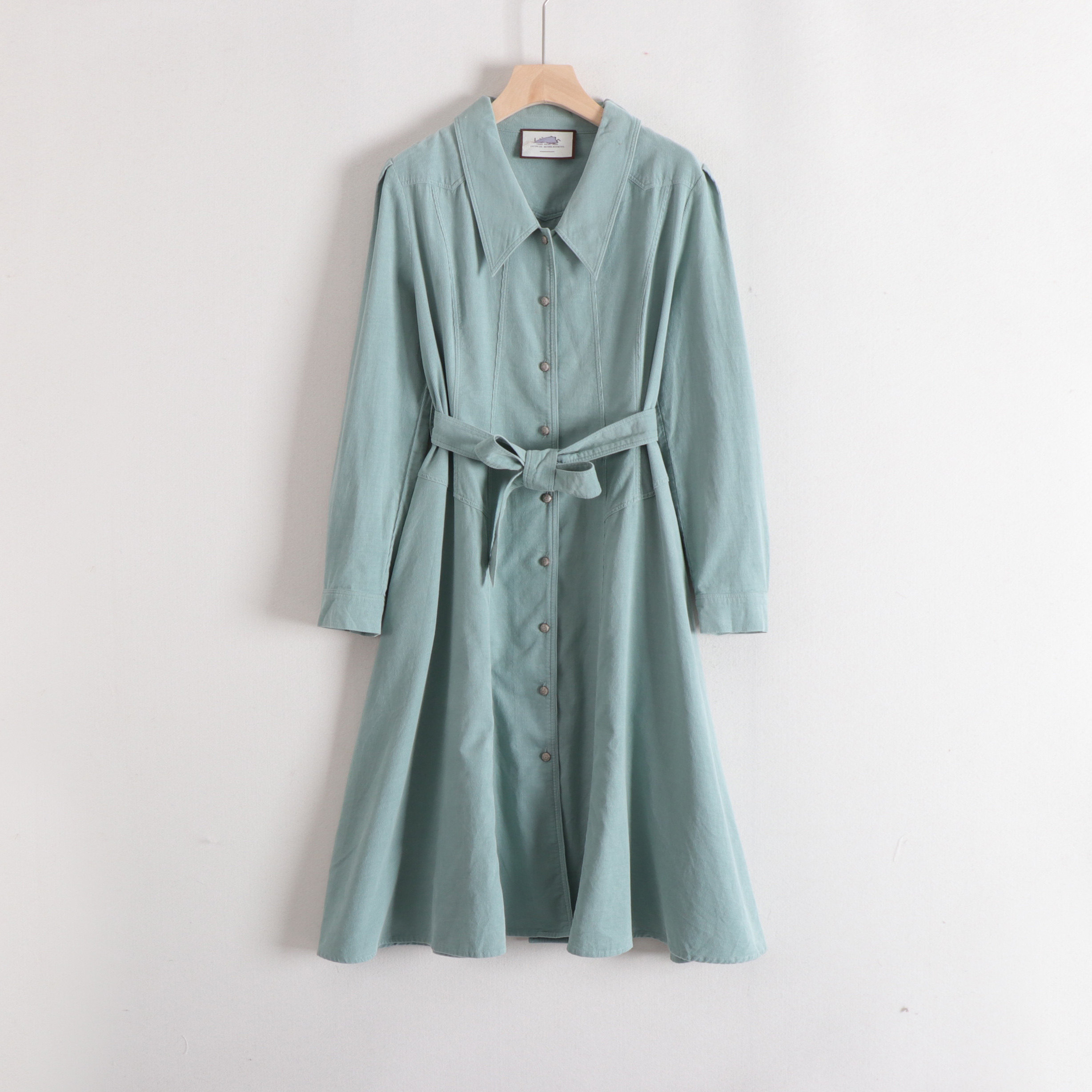 丽系列娃娃领单排扣收腰修身简约优雅气质连衣裙长袖女25秋冬装新