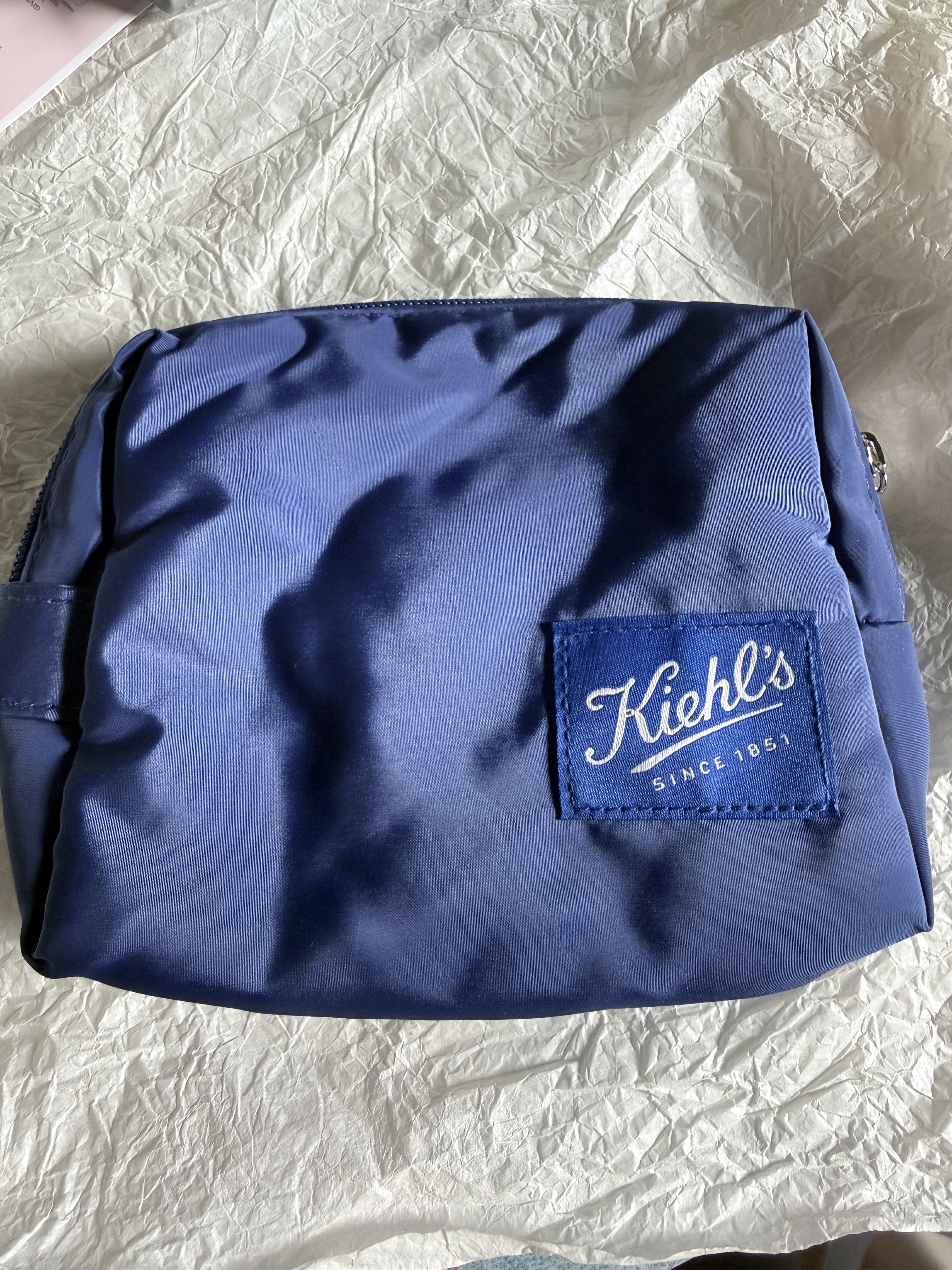 Kiehl’s科颜氏礼赠化妆包收纳包整理袋包男女生洗漱包