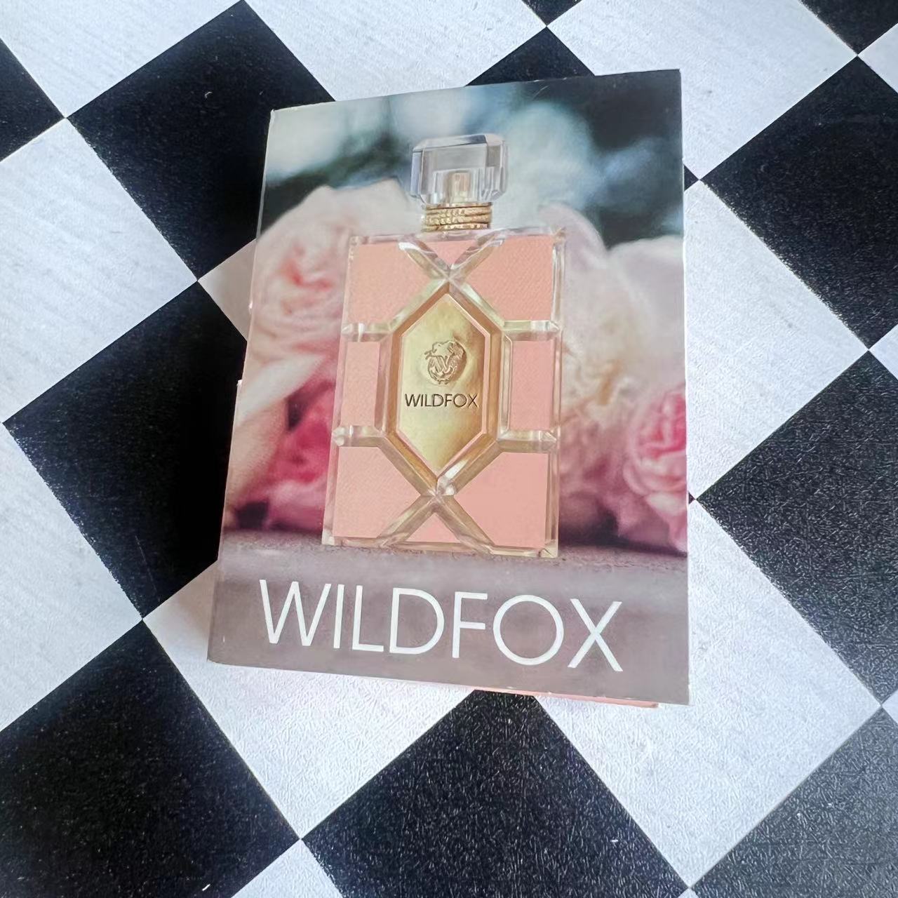 满百包邮Wildfox野性之狐同名女士香水小样试管1.5ML带喷头 EDP