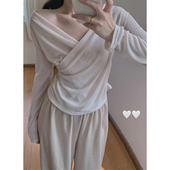 设计感盐系长袖 收腰 8.22交叉V领秋季 上衣女新款 11.9开89元 3件