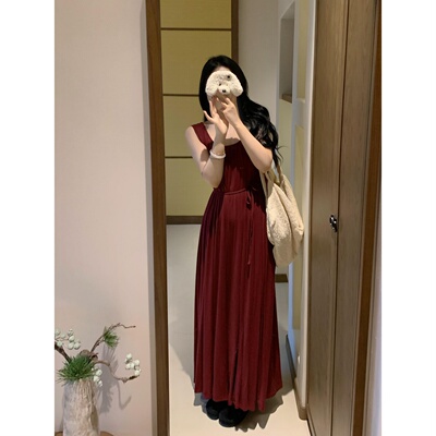 城南边儿9.13温厚热颂红~2025流行色基础廓形连衣裙百搭显白长裙