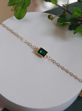 轻奢原创设计风绿宝石手链新品