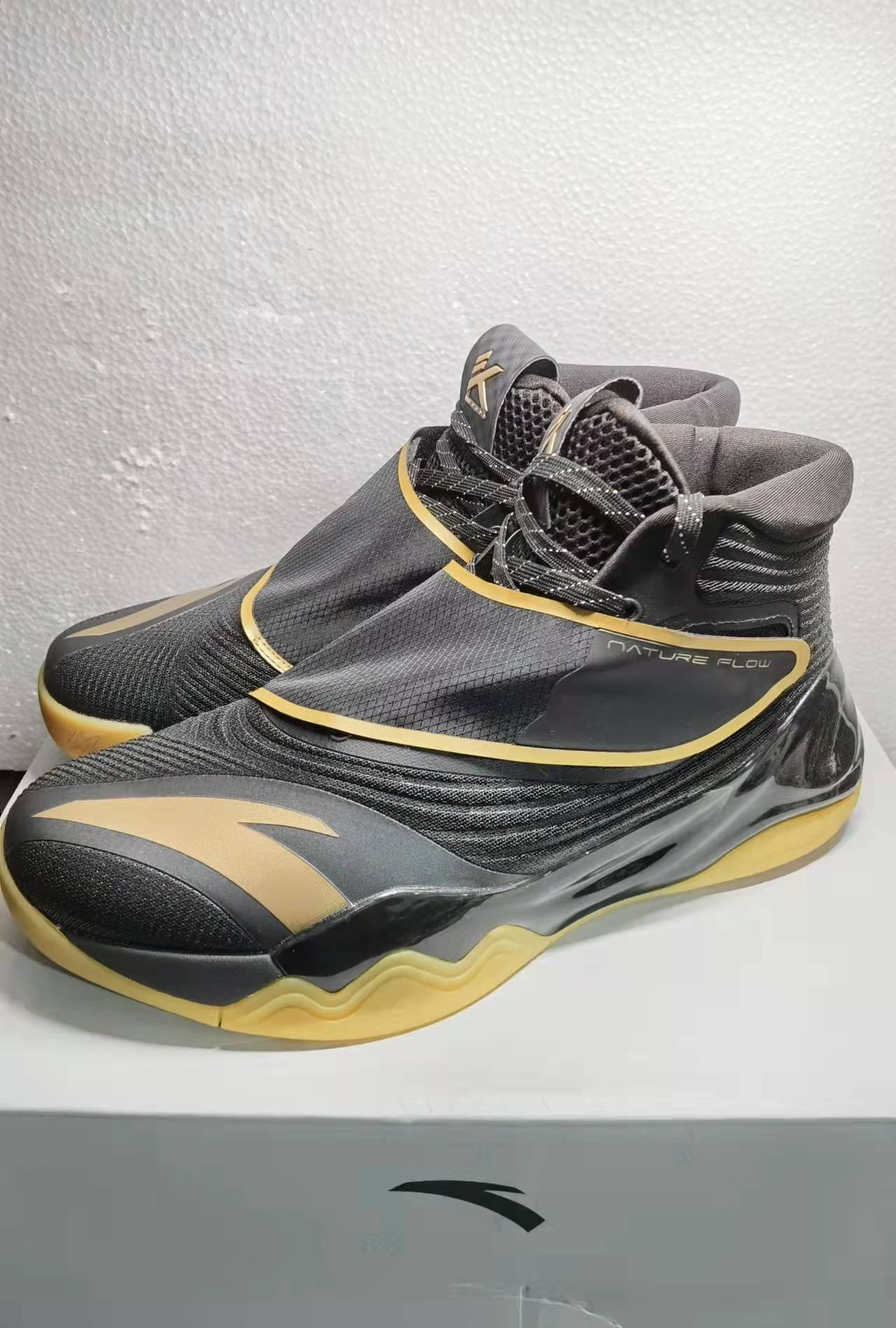 安踏男士缓震高帮高帮测试推荐