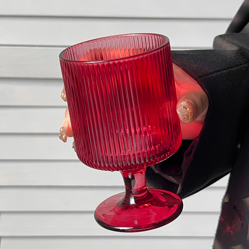 欧式复古竖条纹玫红色高脚玻璃杯