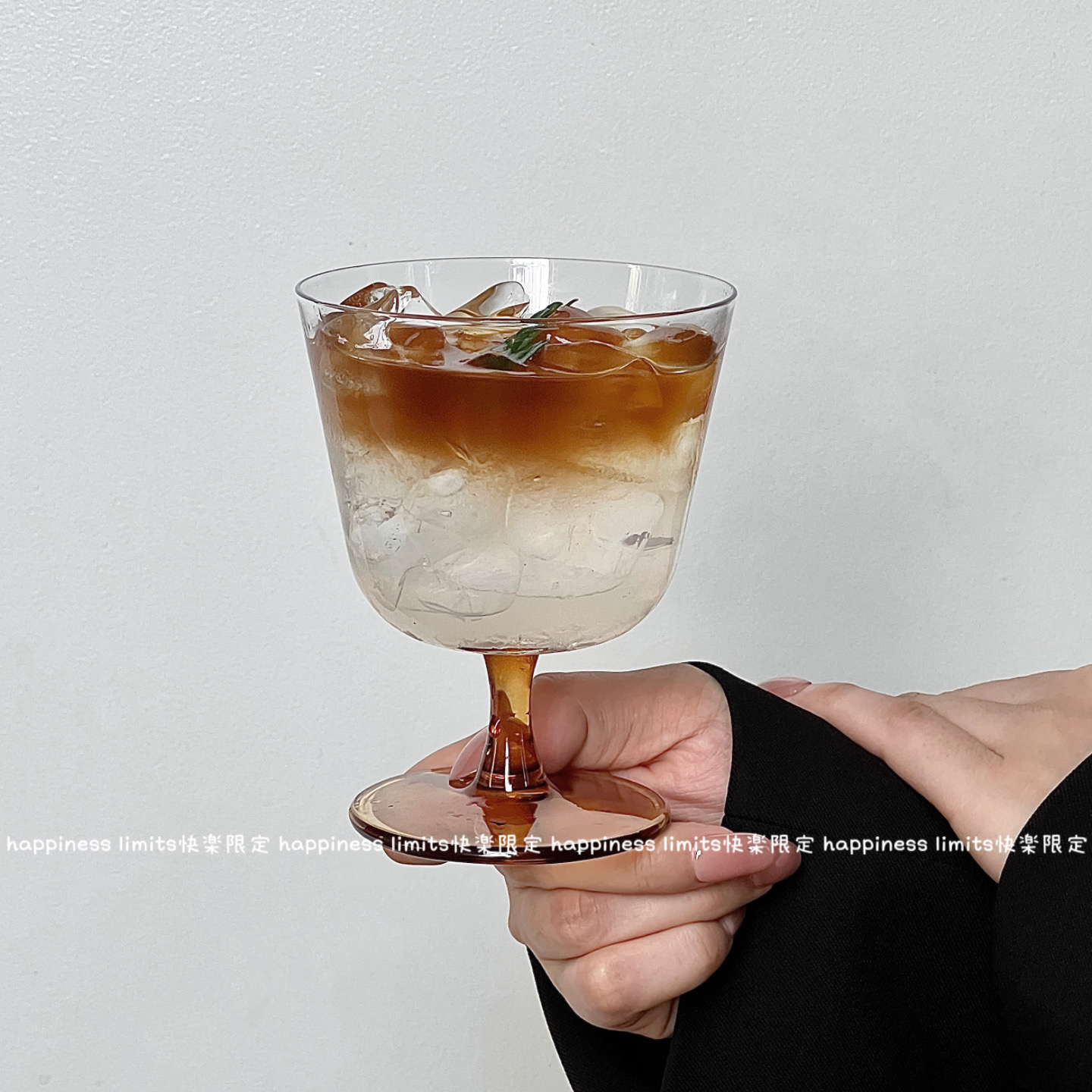 小众氛围感微醺酒杯冰美式拿铁咖啡杯饮品杯高脚玻璃杯鸡尾酒杯子