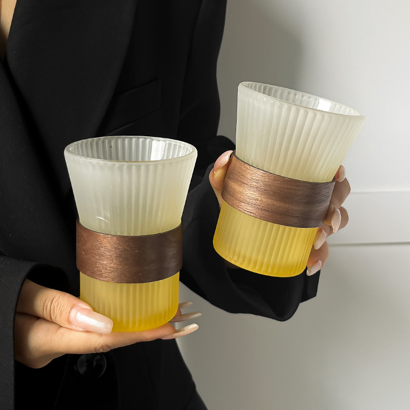 高颜值磨砂渐变黄竖条纹玻璃杯