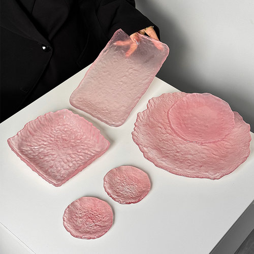 高级感粉色不规则冰露玻璃盘
