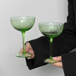 ins风复古绿玻璃酒杯红酒果酒鸡尾酒香槟杯冷饮家用酒杯高颜值