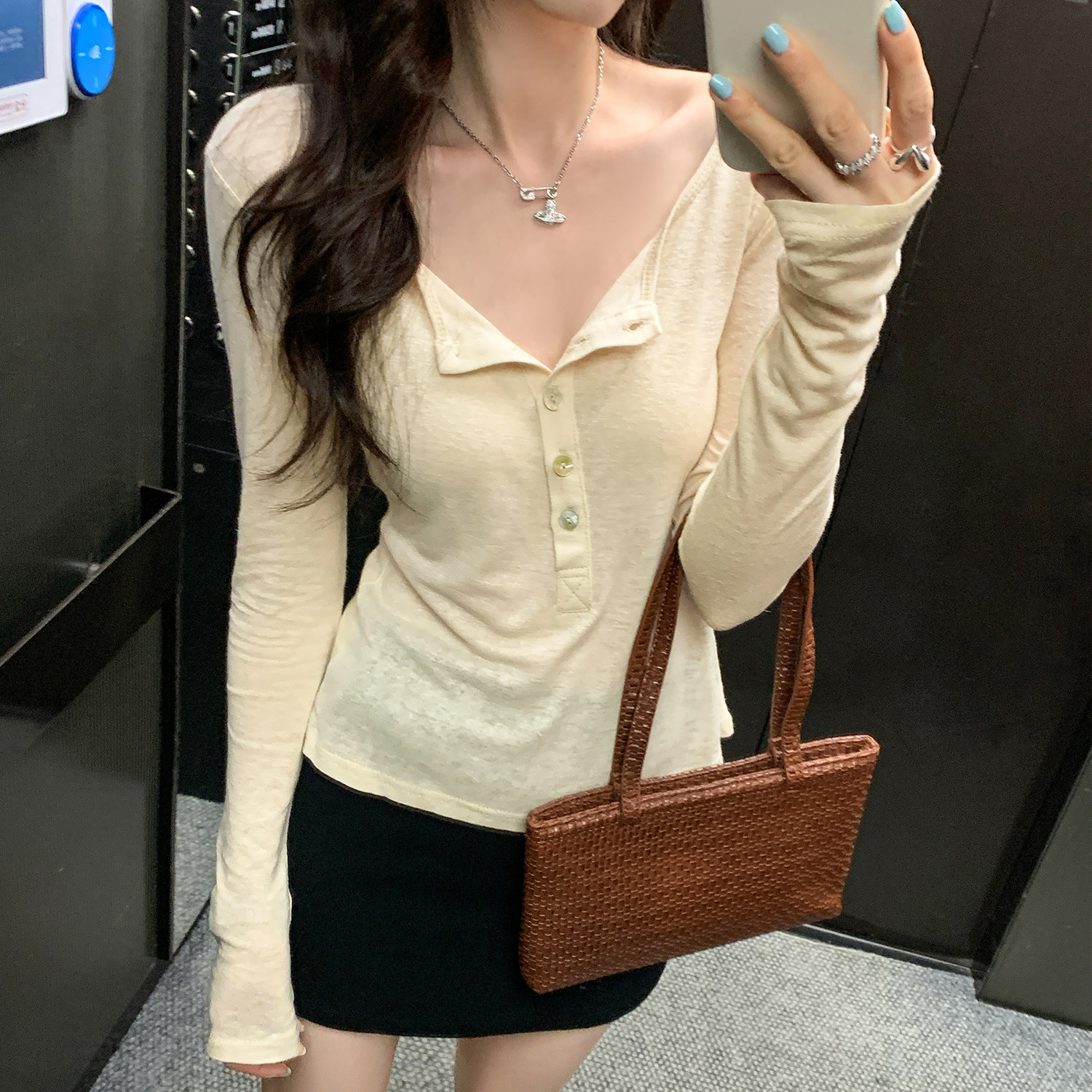 韩系正肩U领长袖T恤女2025秋冬季新款修身显瘦内搭打底衫百搭上衣,女装/女士精品,T恤,淘宝优惠券,粉丝福利购,淘宝优惠卷