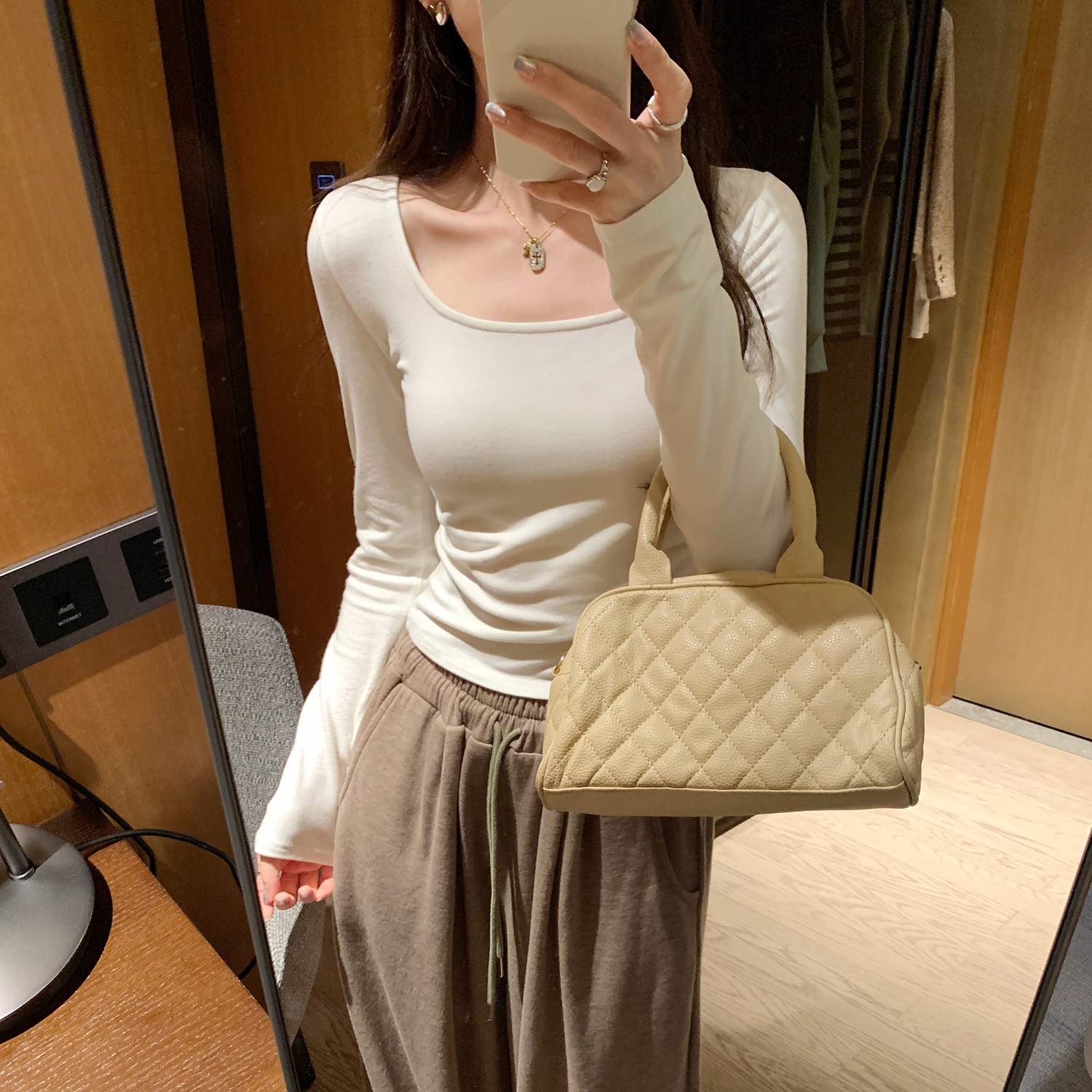 韩系褶皱收腰方领长袖T恤女2025早秋新款独特漂亮短款打底衫上衣