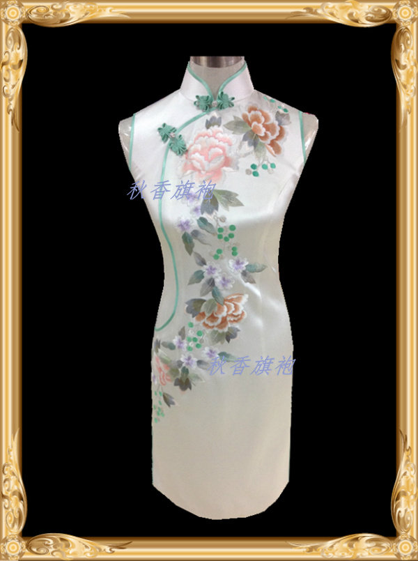 爆款疯抢2016年夏季m宫廷新款花纹白色面料精品葡萄刺绣无袖旗袍