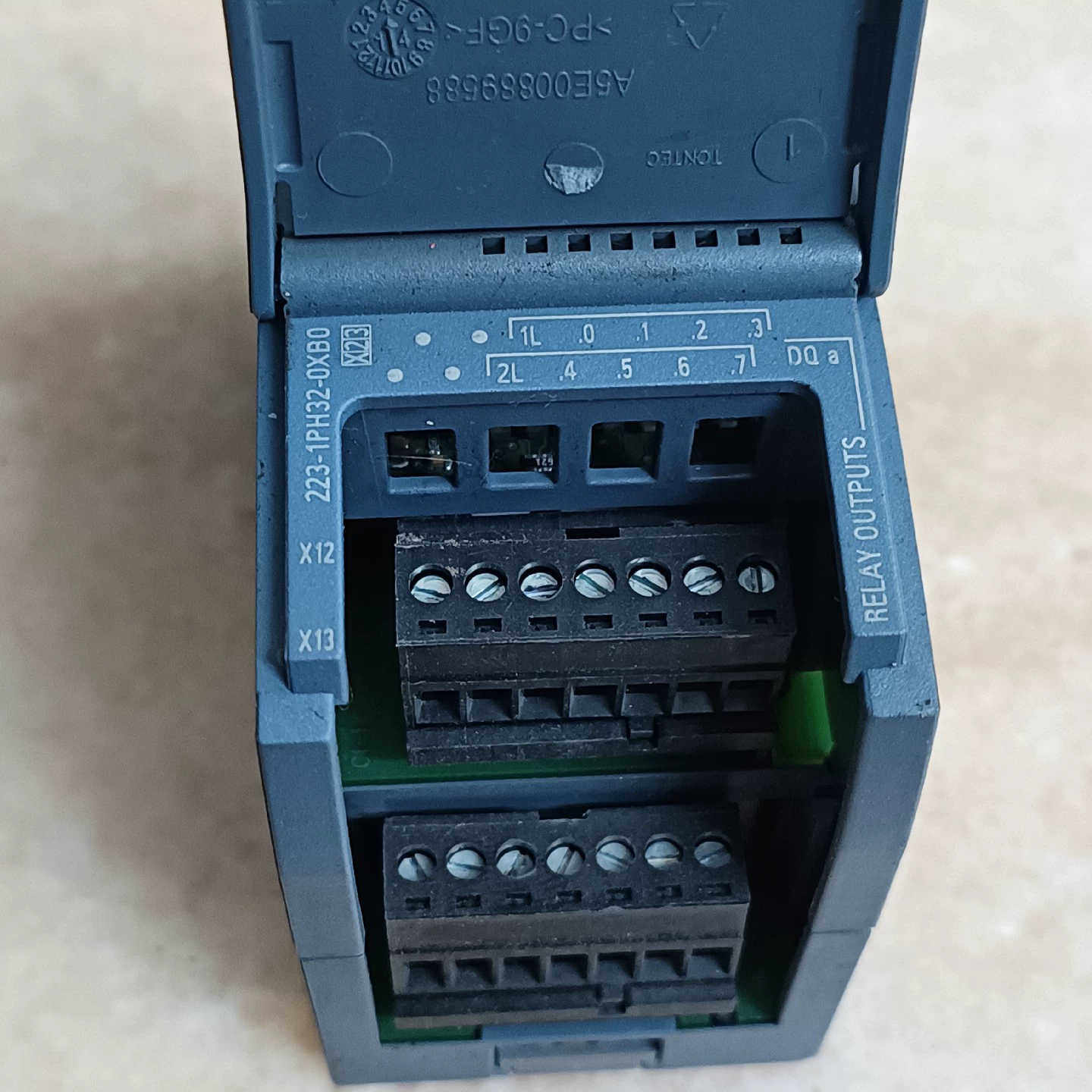 6ES7223-1PH32-0XB0少一端子排。照片议价