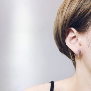 欧美朋克网红倒三角尖锥耳钉男女潮人学生百搭简约耳环耳饰包邮