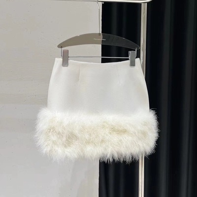 时尚毛茸茸下摆拼接A字半身裙