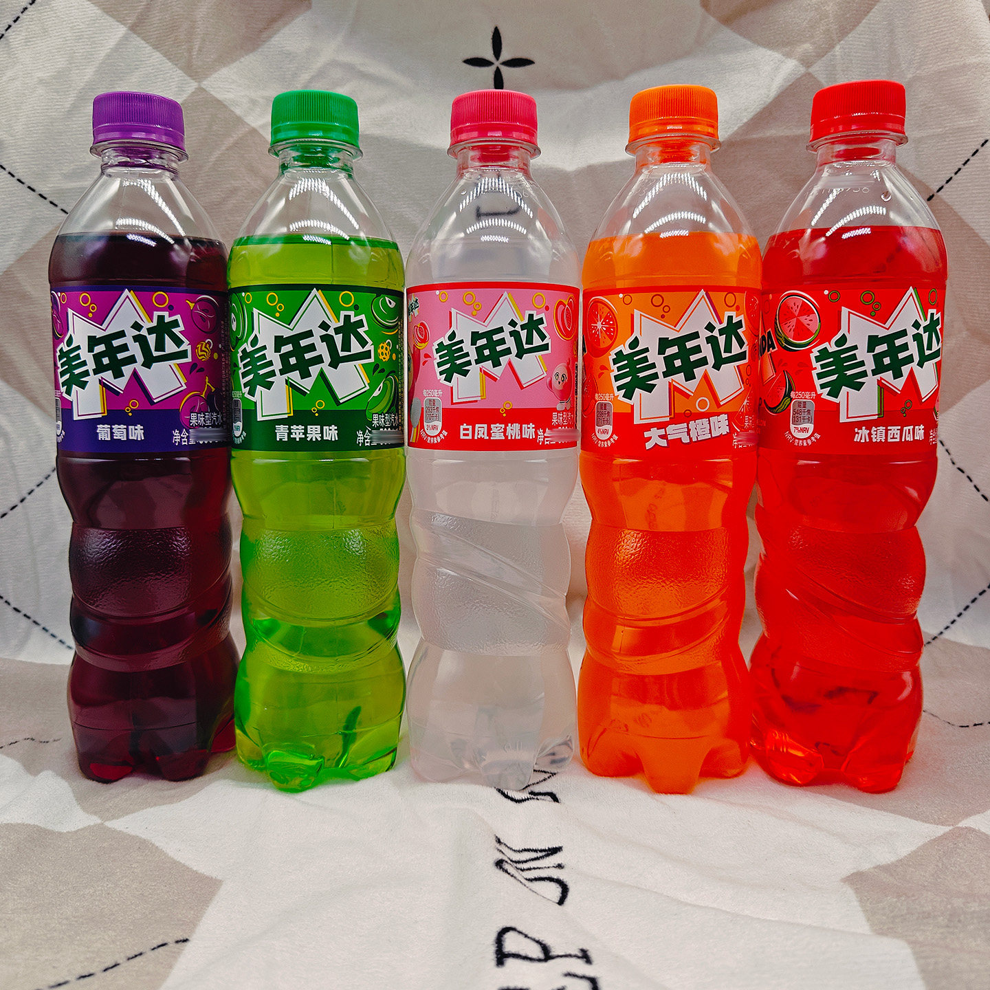 美年达果味型汽水多口味500ml