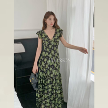 海边度假连衣裙女2025初夏穿搭小飞袖轻奢高级感气质名媛碎花长裙