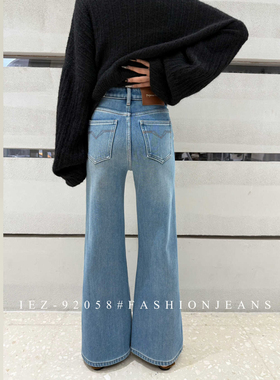 iez冬季浅蓝色加绒牛仔裤子女款版型超好看的四面弹不贴腿微喇裤