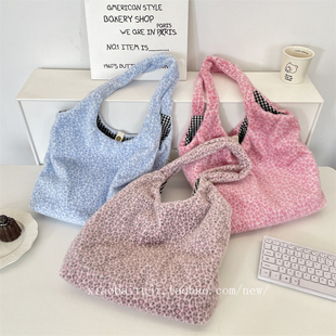 小白兔几 韩版复古风单肩包豹纹时尚高级感秋冬毛绒松弛感托特包