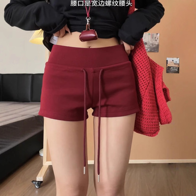 复古酒红色短裤女2026新款休闲