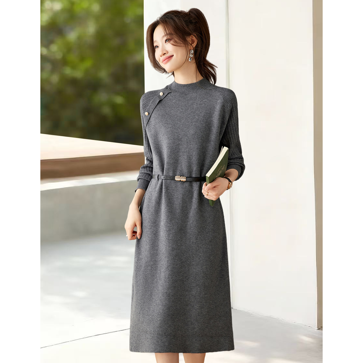 半高领毛衣裙女秋冬气质收腰中长款针织连衣裙配大衣的内搭打底衫