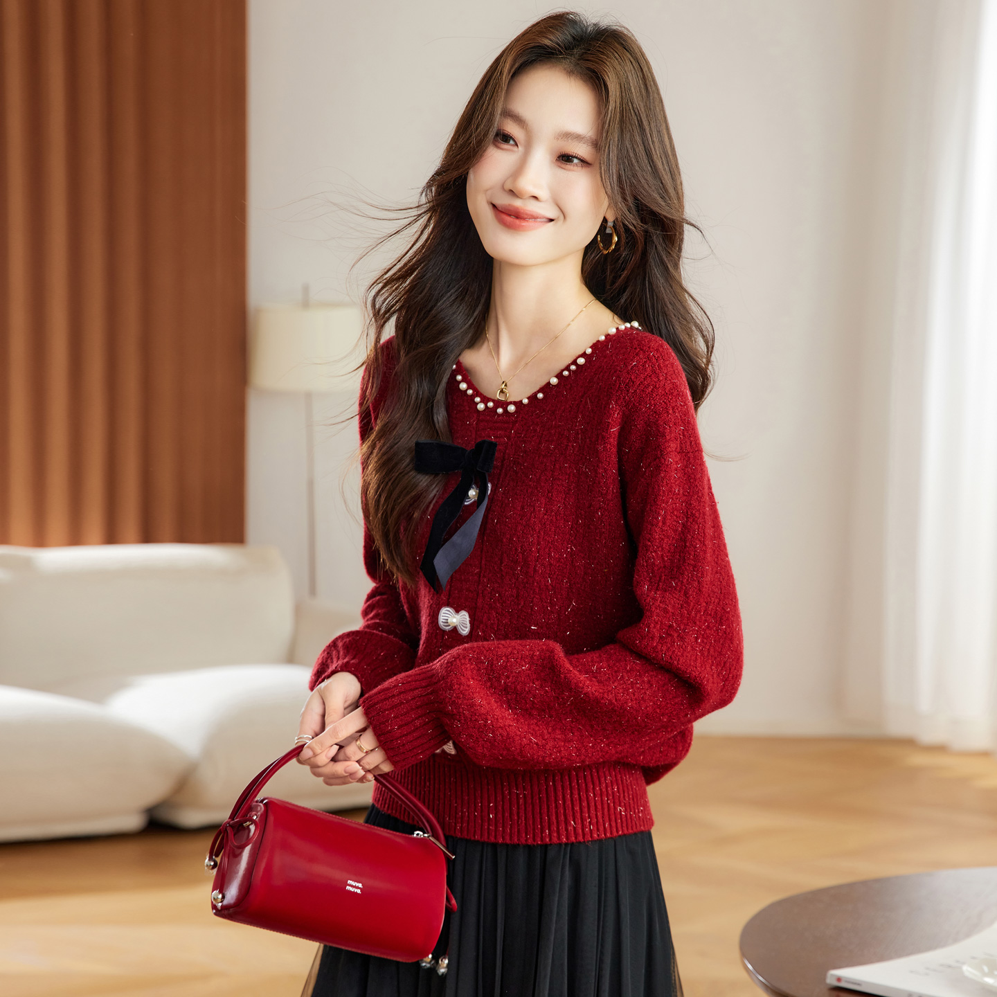 小香风红色V领毛衣女秋冬蝴蝶结钉珠慵懒风针织打底衫高级感上衣