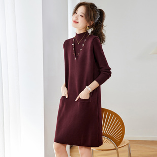 配大衣毛衣裙女秋冬高级感洋气减龄中长款马甲针织连衣裙两件套装