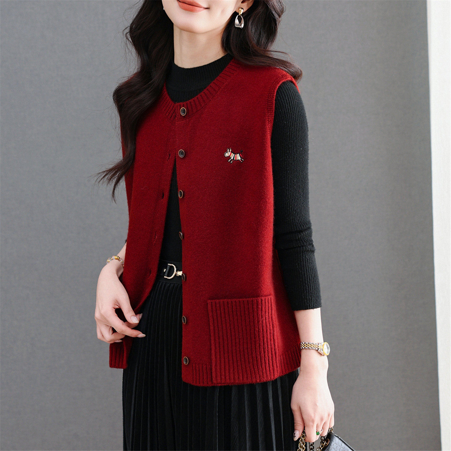 红色马甲女小香风针织背心叠穿坎肩开衫爆款马夹春秋无袖软糯上衣