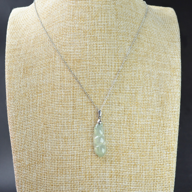 天然翡翠浅绿四季豆挂件糯种A货玉福豆子吊坠玉石连中三元女款