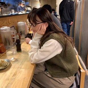 现 韩国东大门设计师美娜Lerobe羊毛纯色V领针织口袋休闲马