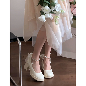 六点大叔真皮玛丽珍鞋女法式白色粗跟珍珠婚鞋仙女风伴娘高跟单鞋