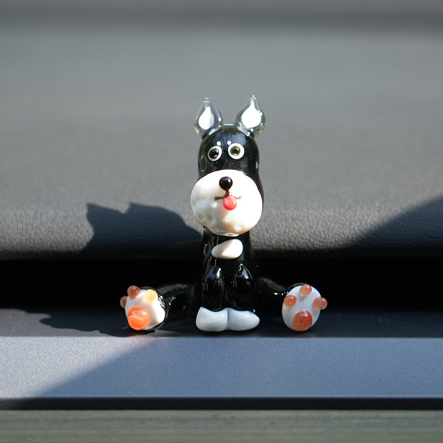 淄博琉璃手作可爱雪纳瑞小狗摆件