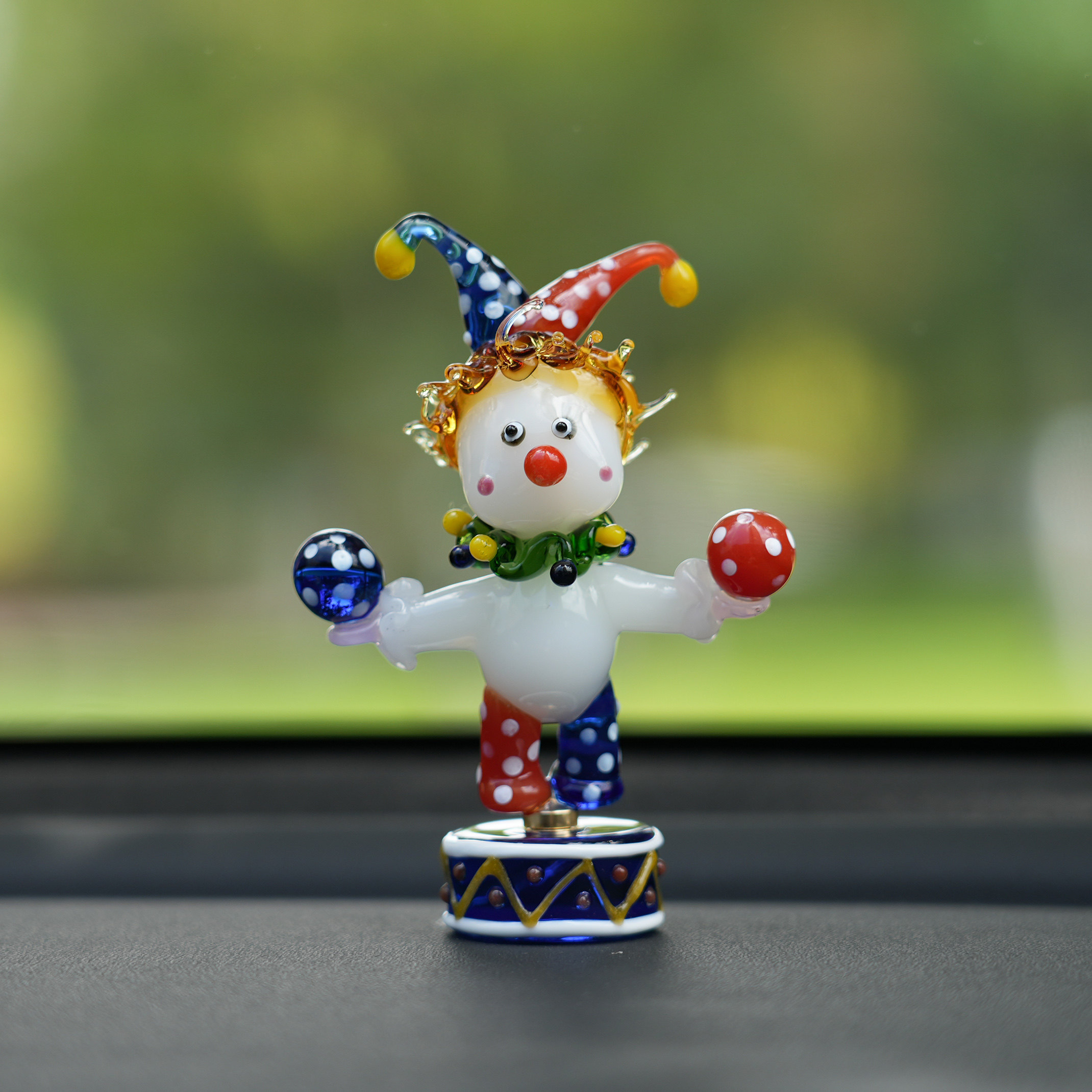 琉璃手作旋转小丑男孩桌面摆件